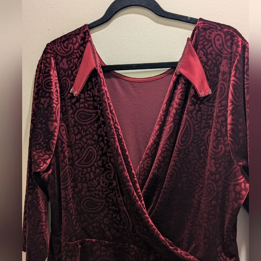 Spenser Jeremy Mulberry Velvet Paisley Back Cut-Out 3/4 Sleeves Midi Dress- 1X